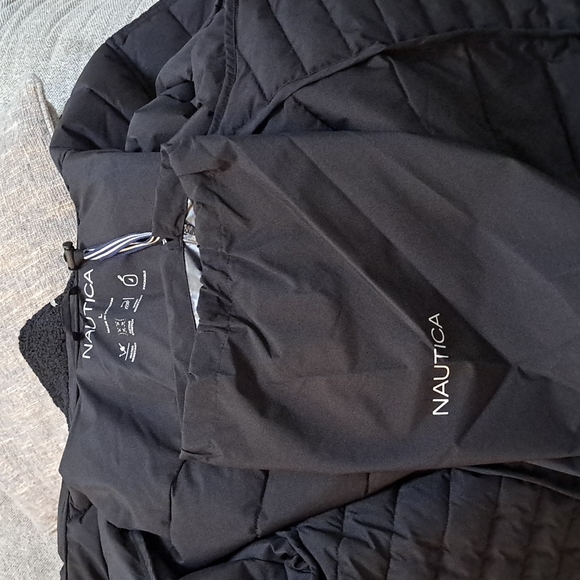 NAUTICA Men's Performance Water Resistant Sherba Puffer coat. Size Large - Picture 13 of 16